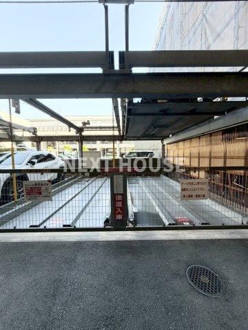 EbyU新大阪の駐車場