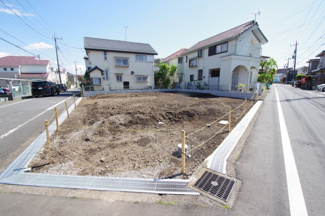 【前面道路含む現地写真】