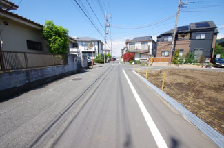 【前面道路含む現地写真】