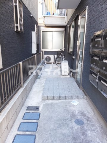 シャンテ東日暮里のエントランス