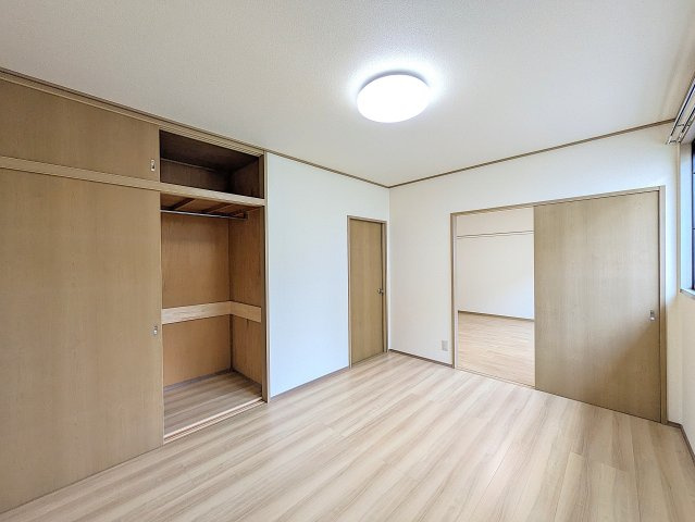 エステートハイツ Aの洋室