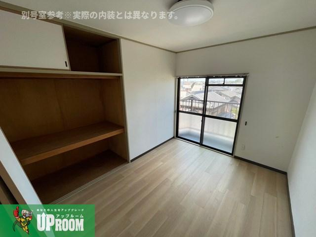 キャッスルプラザの洋室