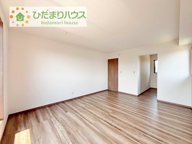 【寝室】 | 土浦市真鍋第1期　新築戸建　2号棟 | 広めの主寝室は、ベッドの他にもパソコンデスクやドレッサーなども置けちゃいます(*^-^*)