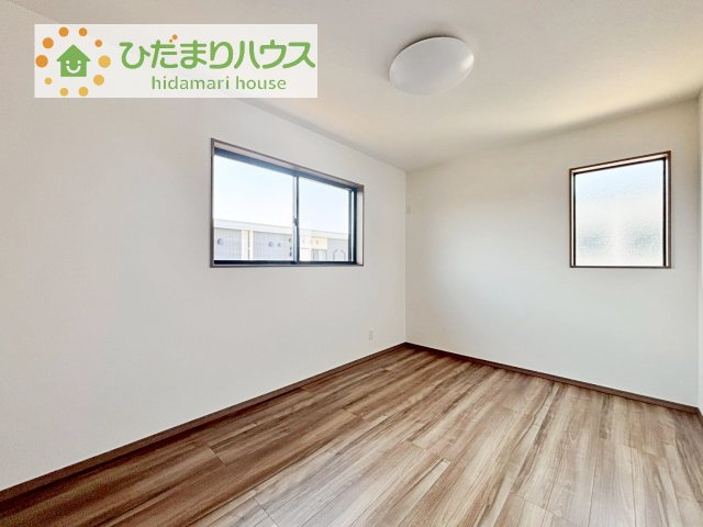 【洋室】 | 土浦市真鍋第1期　新築戸建　2号棟 | 木の温もりがやさしいフローリング♪
