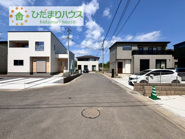 【前面道路含む現地写真】 | 土浦市真鍋第1期　新築戸建　2号棟