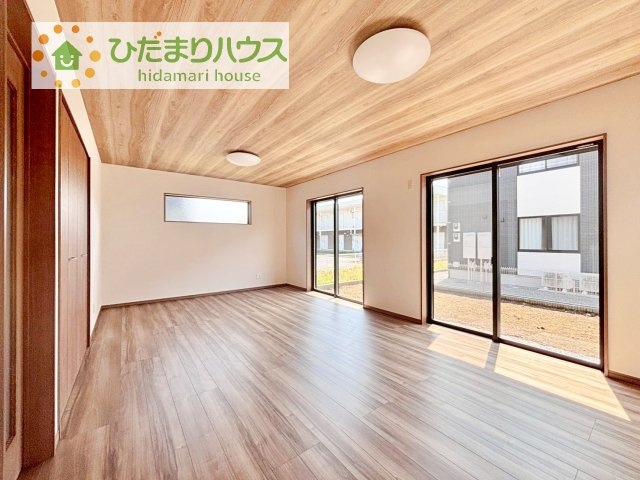 【居間・リビング】 | 土浦市真鍋第1期　新築戸建　2号棟 | 早くお仕事終わらせて、家に帰りたくなるようなリビングです(^^♪