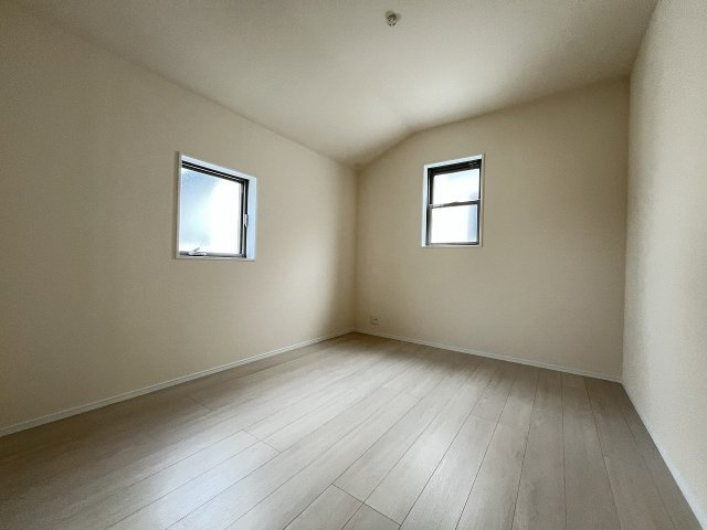 【子供部屋】 | 福岡市東区舞松原2丁目　2号棟（全2棟）【仲介手数料無料・0円】 | 施工例。施工例は完成時と異なる場合があります。