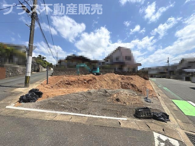 【外観】 | 福岡市東区舞松原2丁目　2号棟（全2棟）【仲介手数料無料・0円】 | 現地写真。プラス不動産販売なら、現場の全ての棟をまとめてご見学頂けます。