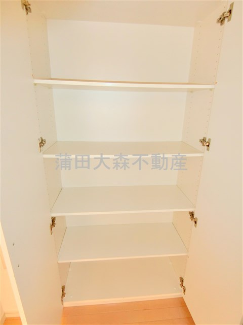コンフォートタイム大森の収納|玄関収納②