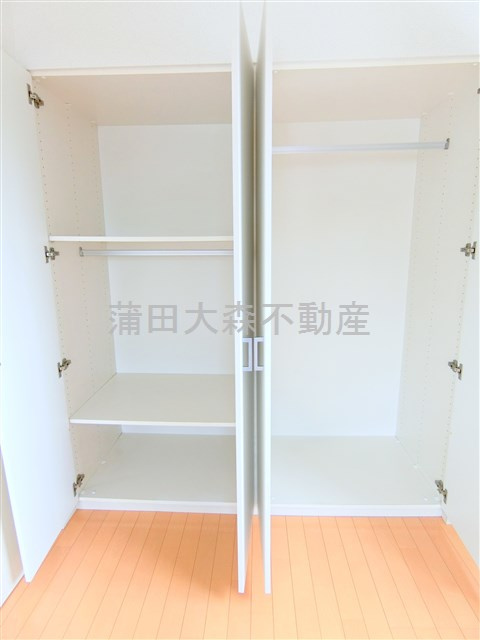 コンフォートタイム大森の収納|収納　クローゼット　棚板やハンガーパイプの位置が変えられるので使いやすいです！