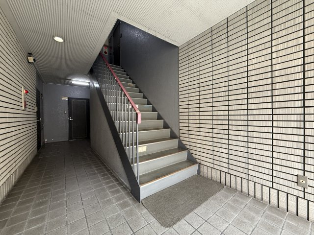ロジェほりののエントランス
