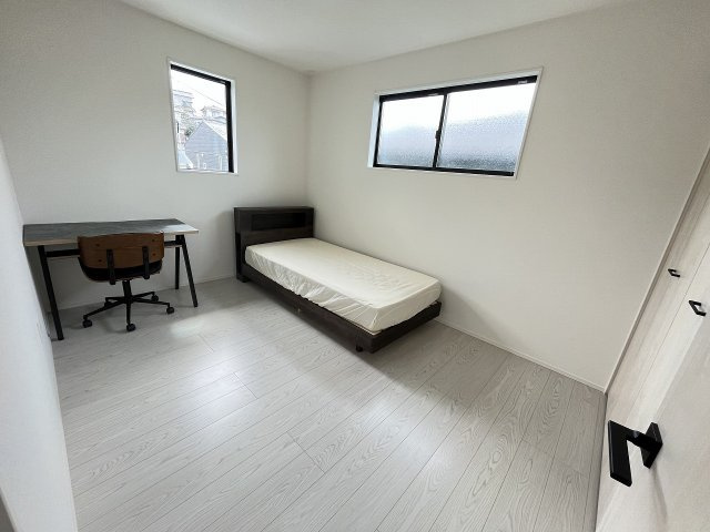 【子供部屋】 | 福岡市南区和田4丁目1期　2号棟（全3棟）【仲介手数料無料・0円】 | 施工例。施工例は完成時と異なる場合があります。