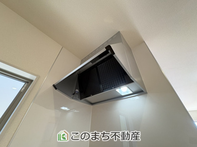 【キッチン】 | Livele Garden.S　第1栃木都賀町平川　3号棟 | シンプルながらお料理の匂いをスッキリ吸引するレンジフード☆