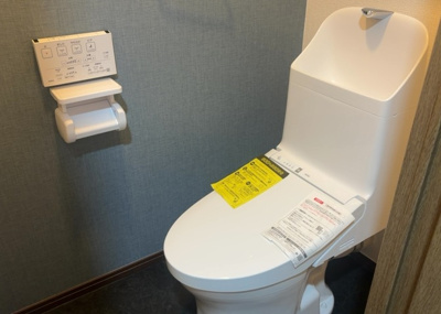【トイレ】 | シーアイマンション橋本 | トイレは大きさや形、機能、抗菌性などが異なる多種多彩なタイプが各メーカーから出ています。それぞれに良さがあるため、事前にどういったタイプのトイレがいいのかをご家庭内で決めて、内見に行くといいでしょう。