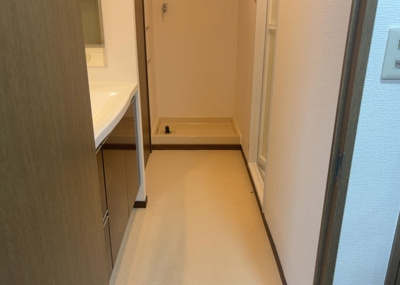 【脱衣所】 | シーアイマンション橋本 | 洗面脱衣所は「体を綺麗に整える場所」という目的と役割を持っています。そして便利で使い勝手のいい「体を綺麗に整える場所」にするためには、配置や動線、照明や収納計画をしっかりと検討しておく必要があります。