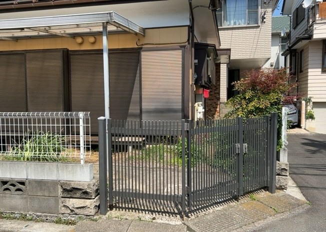 【外観】 | 物件の詳細については、現地を見てわかること以外に、役所や法務局などで調べないとわからないことがあります。そのため、現地に行く場合は、もしこの物件を買ったらどのような生活ができるかをイメージしましょう。