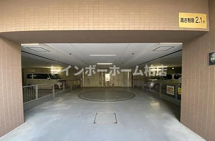 【仲介手数料：50％OFF】対象物件！の駐車場|駐車場があるので、車を買う予定の方も安心です
