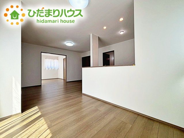 【居間・リビング】 | 水戸市堀町2086番　新築戸建　A号棟 | 陽当たり良好で昼間は電気いらず。