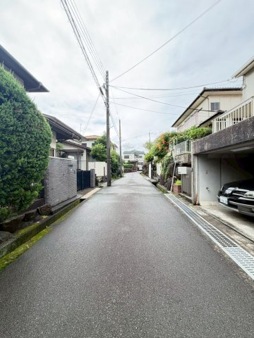南春日丘３丁目貸家の周辺