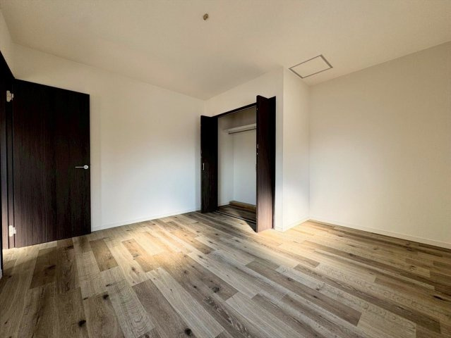 明神町の洋室