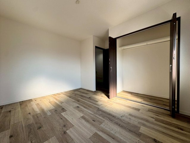 明神町の洋室