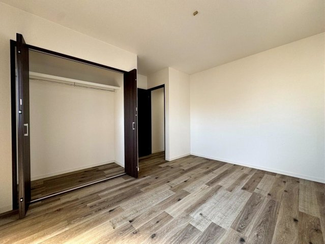 明神町の洋室