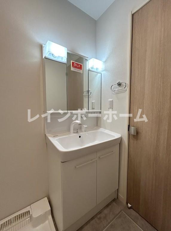 グランジュールの独立洗面台