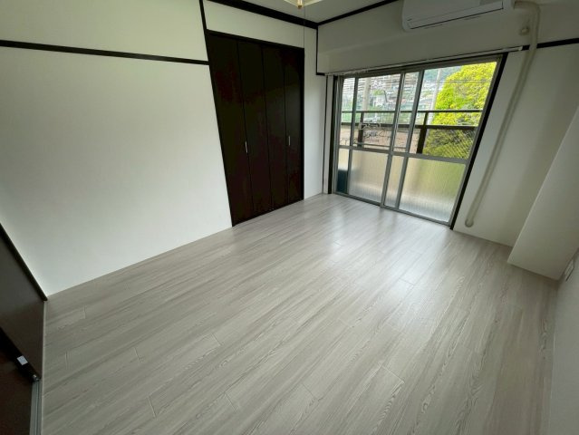 城村マンションの居間・リビング