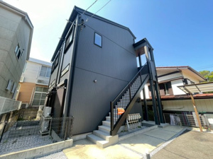 La Verite loin　Fの画像