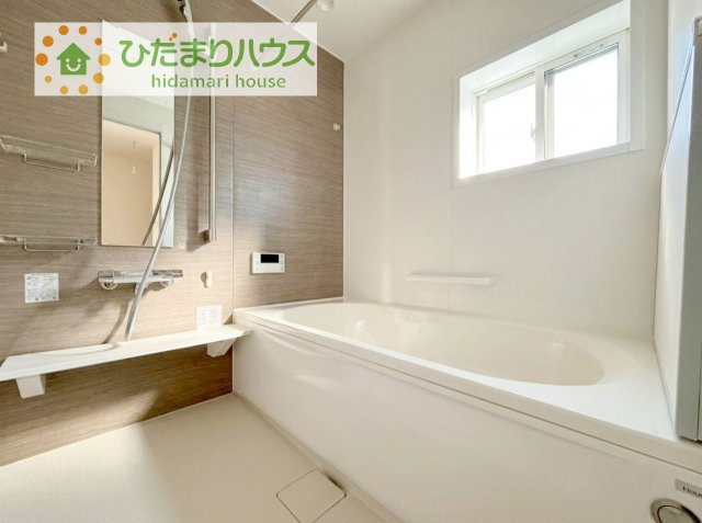 【浴室】 | ⽜久市⽥宮町第1期　新築戸建 | 今日も１日お疲れでした。広いお風呂で疲れを癒してください、、、♡