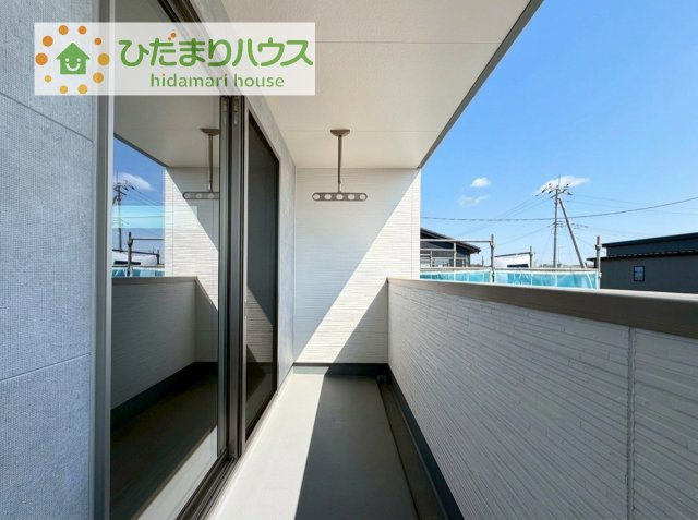 【バルコニー】 | ⽜久市⽥宮町第1期　新築戸建 | 広々としたバルコニー。お洗濯物もぜーんぶ干せちゃいます！！