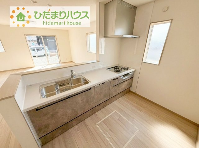 【キッチン】 | ⽜久市⽥宮町第1期　新築戸建 | 料理をしながらでも、ご家族との会話を楽しめる対面式キッチン♪