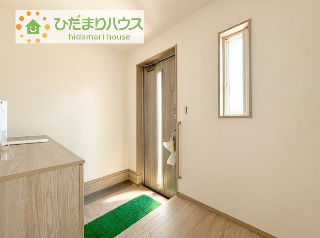 【玄関】 | ⽜久市⽥宮町第1期　新築戸建 | 丁度良い靴箱のサイズ♪これだけあれば家族全員の靴がしまえてスッキリ(^O^)