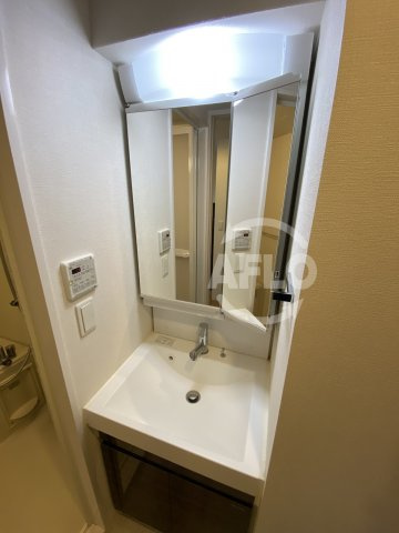 ディクス梅田東レジデンスの独立洗面台|ディクス梅田東レジデンス　独立洗面化粧台