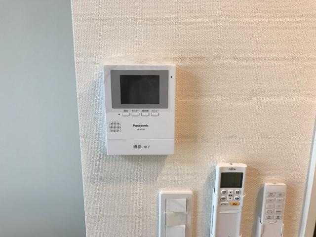 アクシア旭町のセキュリティ|カメラ付インターホン
