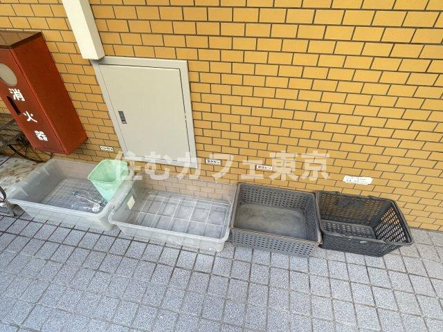 パークアベニューエス・ティーンのその他共用部分|ペットボトル等のゴミ置き場です