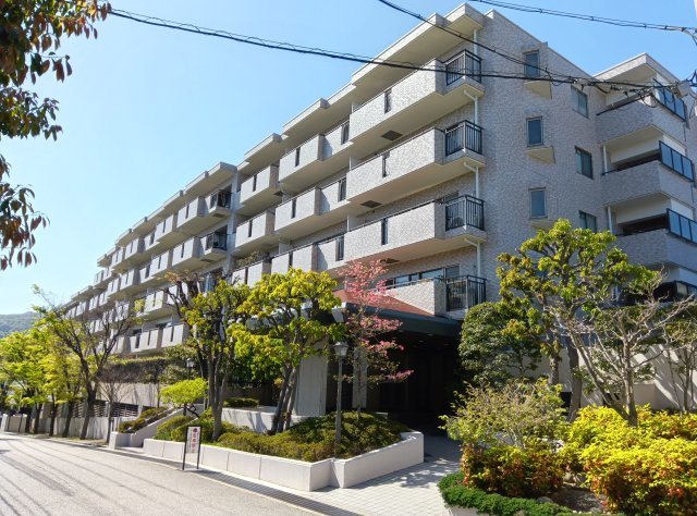 パーク・ハイム芦屋翠ヶ丘弐〇番地B棟