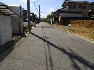 【前面道路含む現地写真】 | 川西市清和台西4丁目2の60　1号地　建築条件なし土地