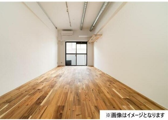 ウィン四ツ谷の居間・リビング|ゆったりとした明るい室内