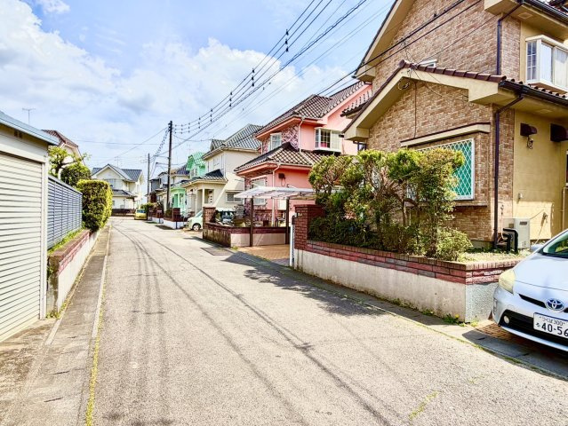 【4月リフォーム完成物件！】つくばみらい市谷井田2173-25の前面道路含む現地写真