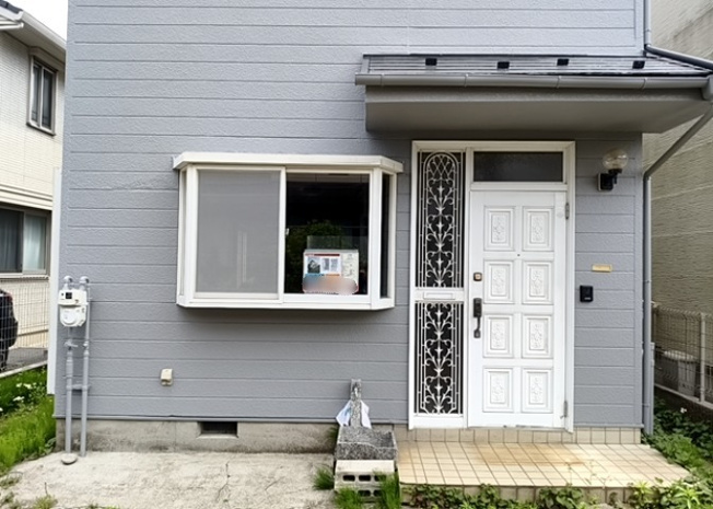 【構造・工法・仕様】 | 木造住宅とは土台、壁、柱など建築物の強度を支える構造体の材に木が使用されている構造を指します。構造体は建物の自重を支えるだけではなく風圧や水圧、積裁荷重などあらゆる衝撃に耐えるための基礎です。