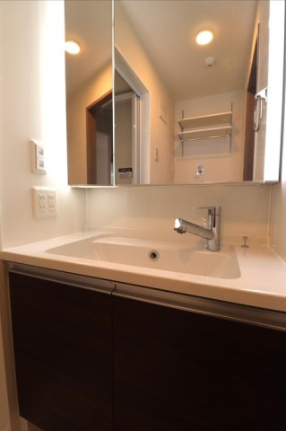 グラナーデ石神井台の洗面所