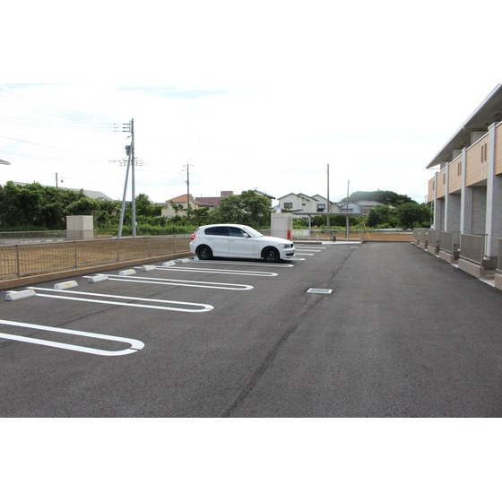グラシア Bの駐車場|駐車場
