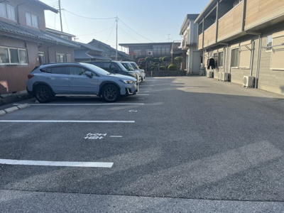 【駐車場】 | ルアーナスクエア