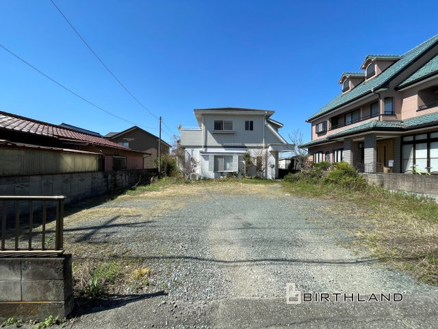 中古戸建・中古住宅　桐生市相生町2丁目　相生小学校・相生中学校の駐車場|庭＆駐車場も広く来客があっても安心！
