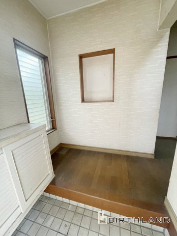 中古戸建・中古住宅　桐生市相生町2丁目　相生小学校・相生中学校の玄関