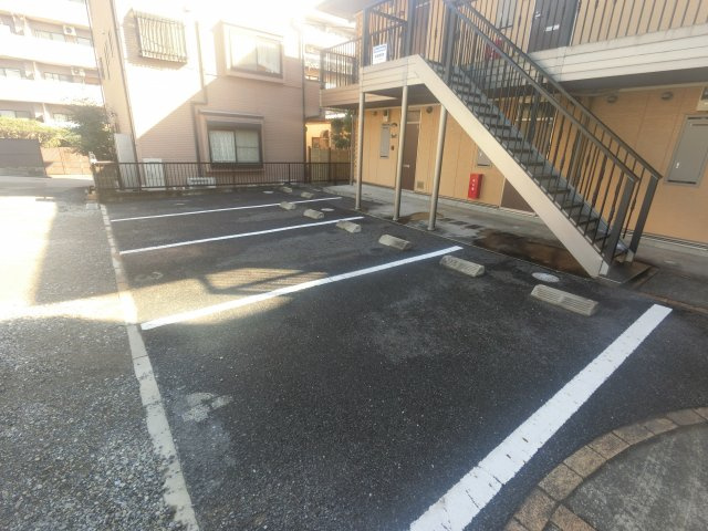 【駐車場】