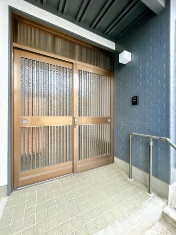 リフォーム済中古戸建　岐阜市粟野西7丁目　昭和55年築の玄関