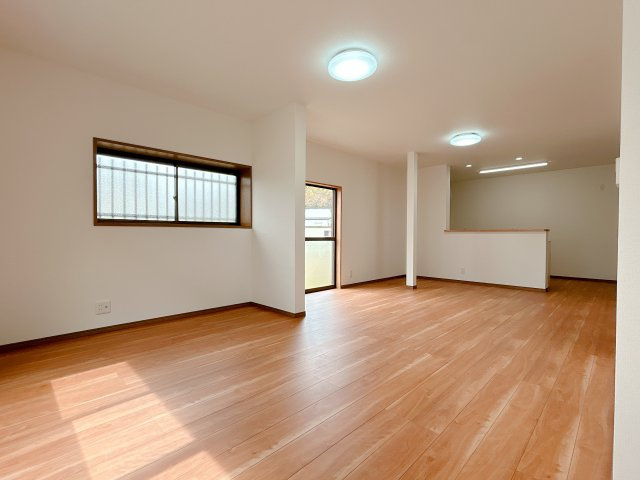 リフォーム済中古戸建　岐阜市粟野西7丁目　昭和55年築の居間・リビング