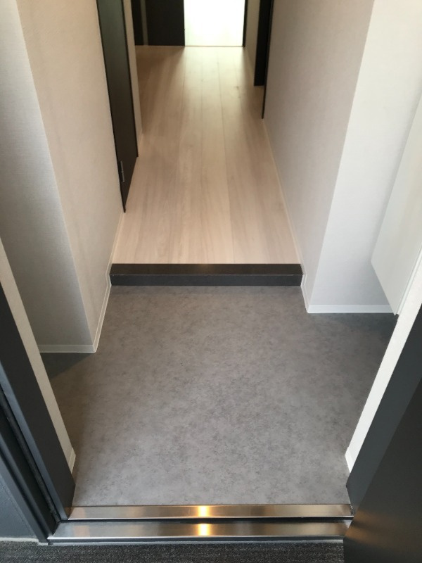 市ヶ谷仲之町ヒルズ　ウイング：South棟の玄関|市ヶ谷仲之町ヒルズ　ウイング：South棟